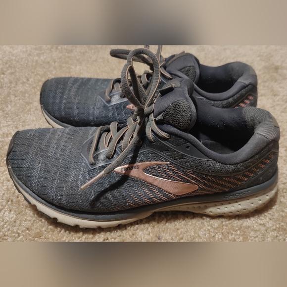 Brooks Ghost 12 Gray Size 9.5 - Picture 2 of 7